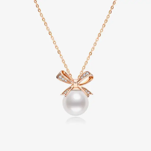 Round Shell Pearl Pendant Necklace